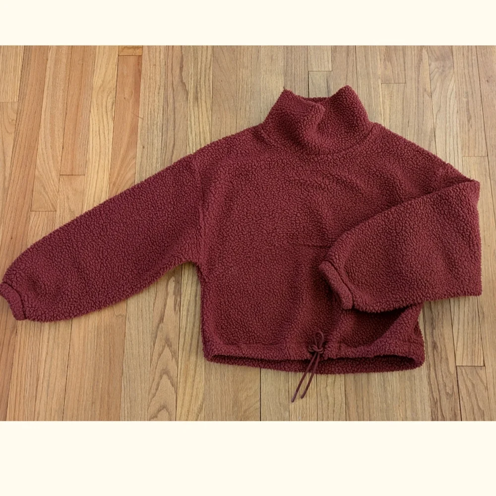 Gap Fit Popover Cropped Fleece- Size Extra Small - Picture 2 of 8